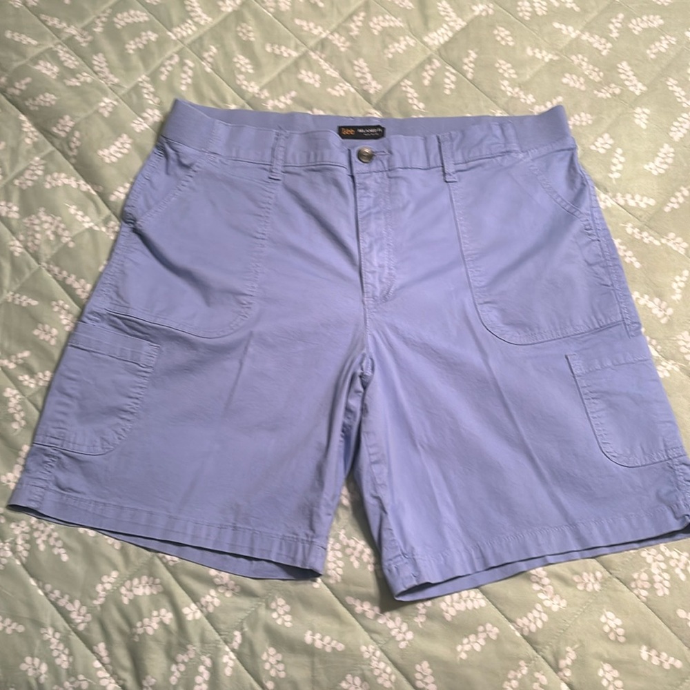 Lee relaxed fit mid-rise shorts